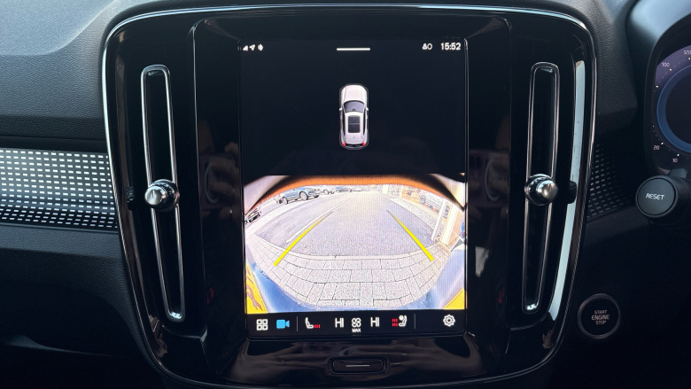 Volvo XC40 2.0 B4P Plus Dark 5dr Auto Petrol Estate